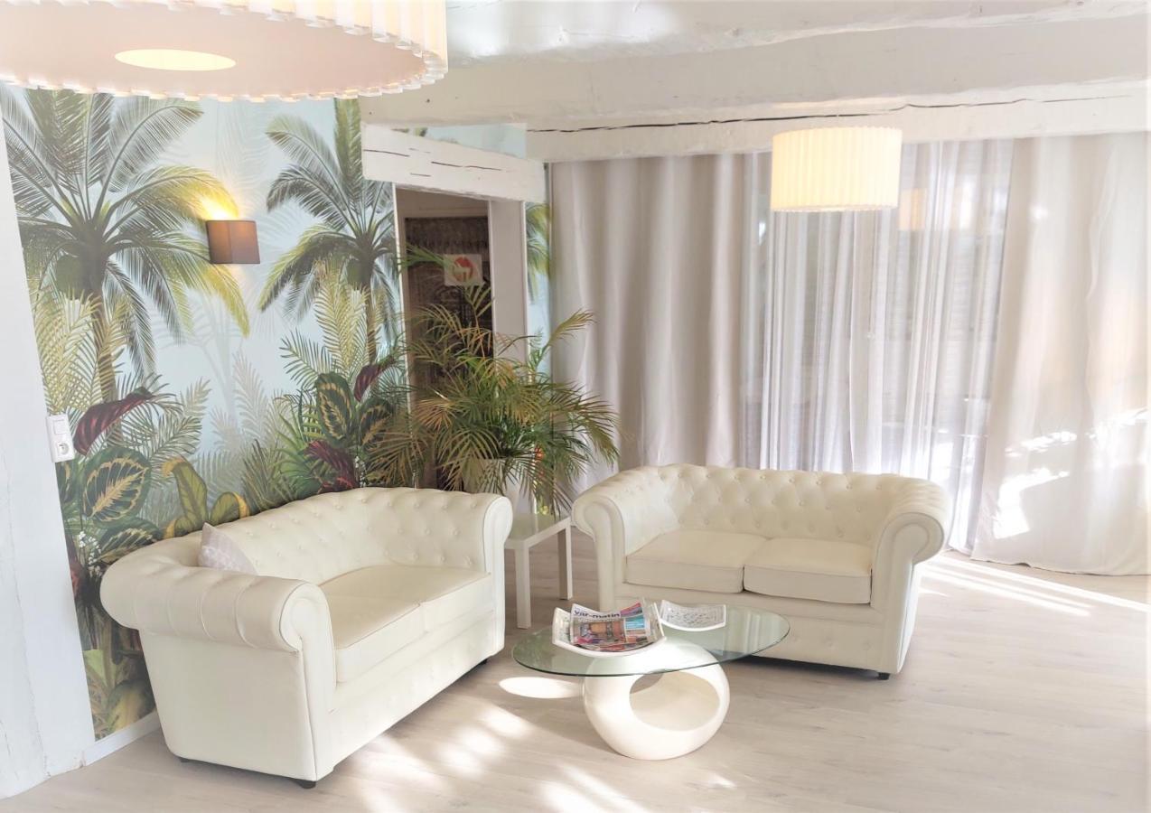 Hotel Les Jardins De Bormes, Sauna & Jacuzzi Luaran gambar
