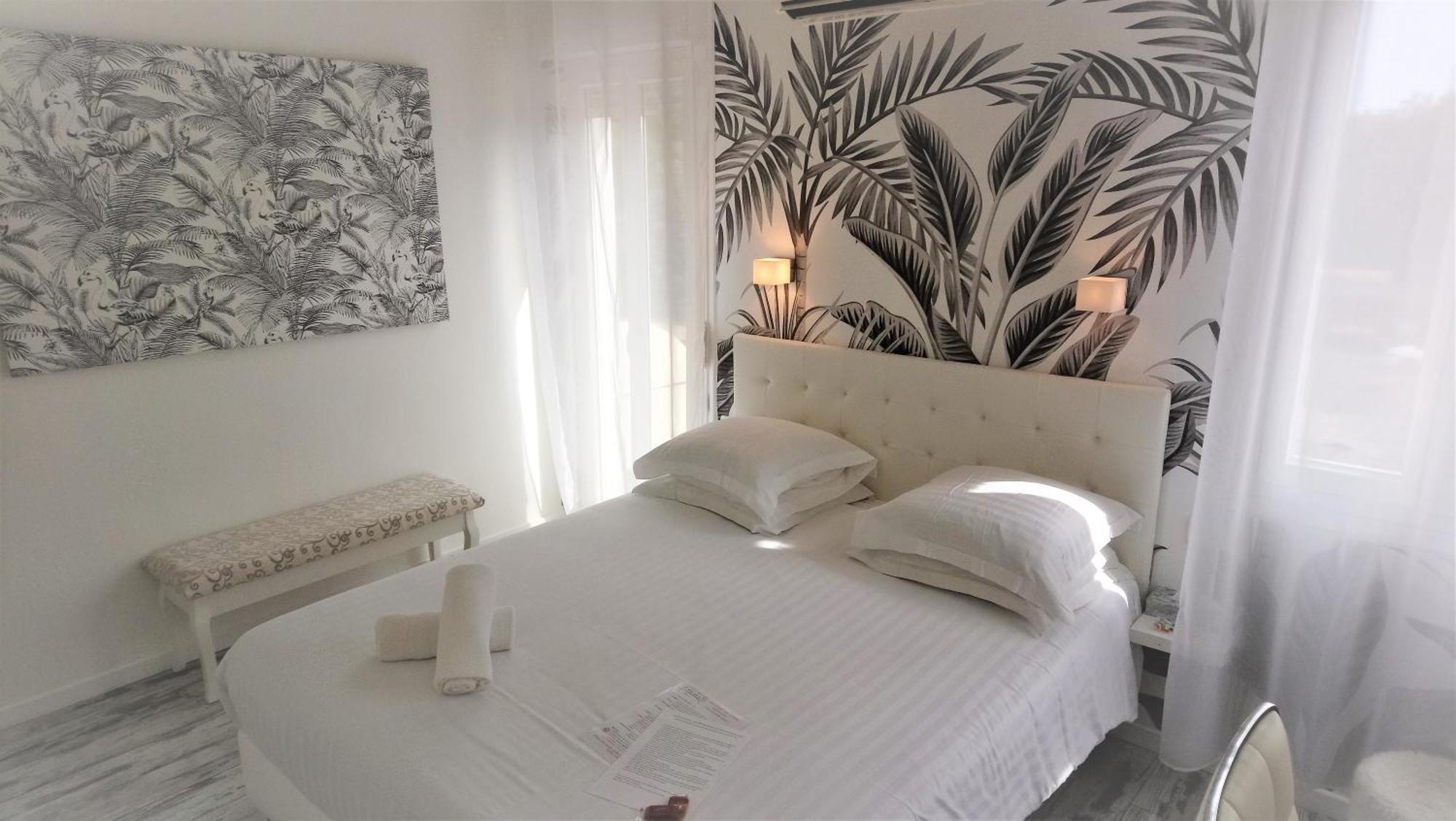 Hotel Les Jardins De Bormes, Sauna & Jacuzzi Bilik gambar