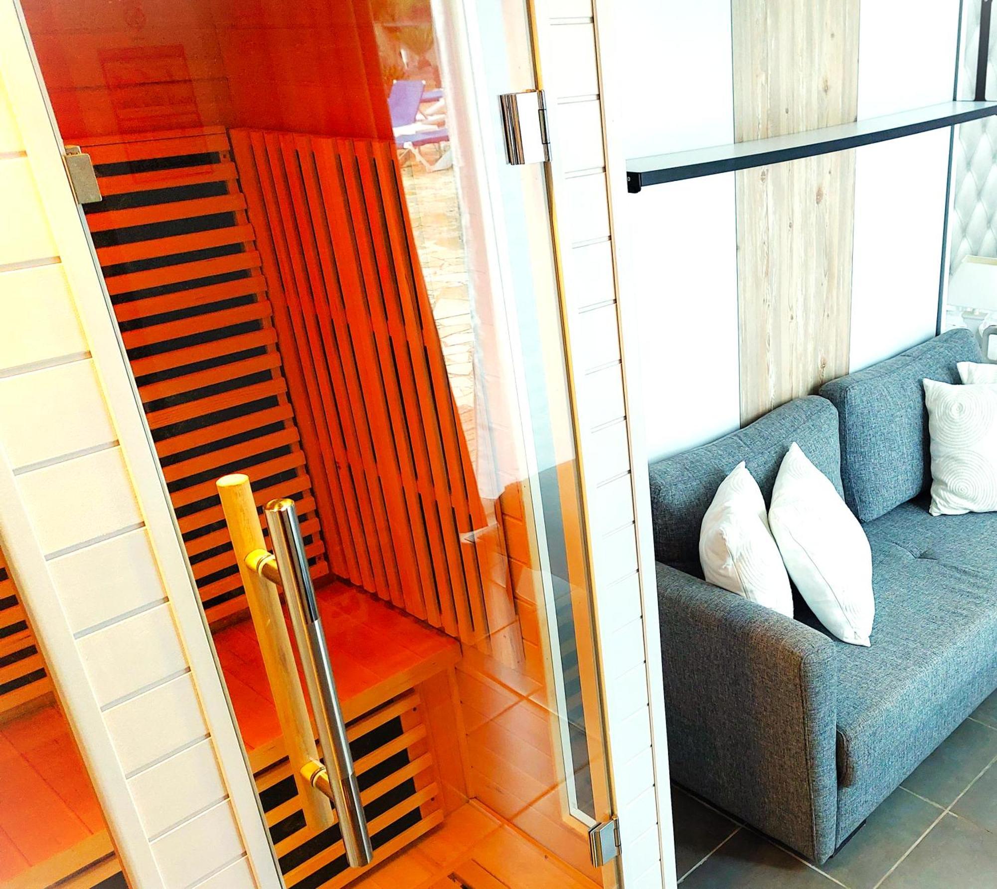 Hotel Les Jardins De Bormes, Sauna & Jacuzzi Luaran gambar